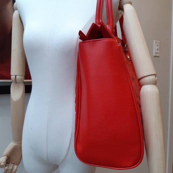 Loungefly Red Lattice Skull Tote - Picture 3 of 13